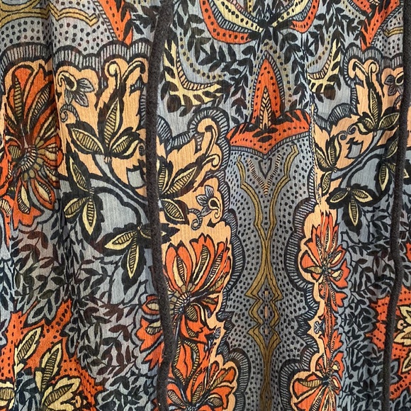 db established 1962 Semi Sheer Blouse with Sleeve Detail and Collar Detail - Picture 3 of 8